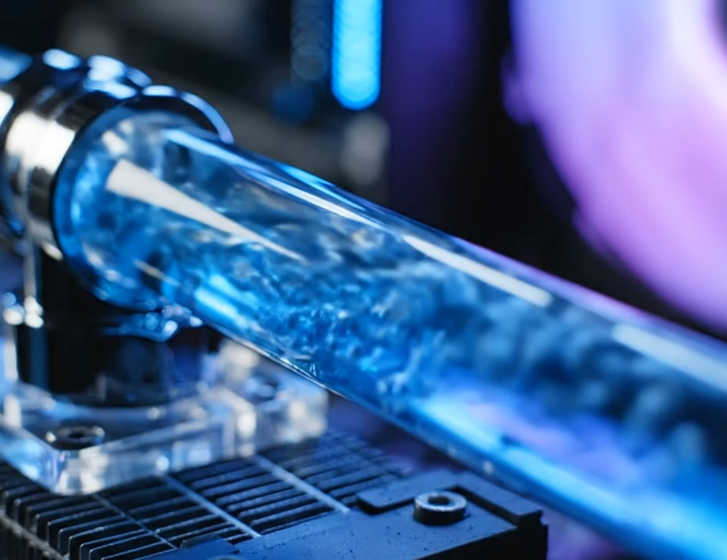 Liquid in clear cooling solution pipe